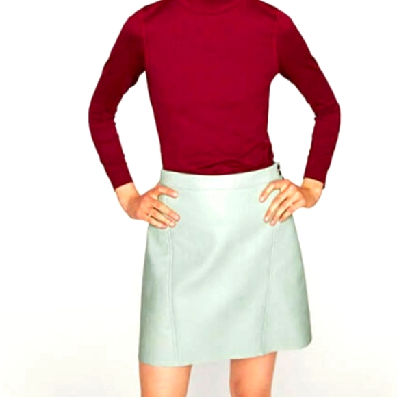 ⚡2/$30⚡Zara Faux leather skirt - Zara - Picture 1 of 6